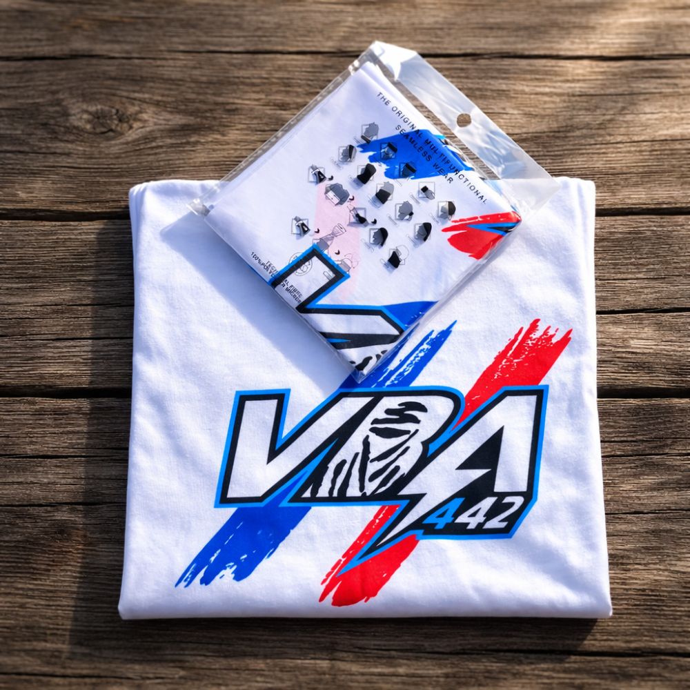 Tour de cou VBA Dakar Edition Blanc plié avec packaging sur fond bois