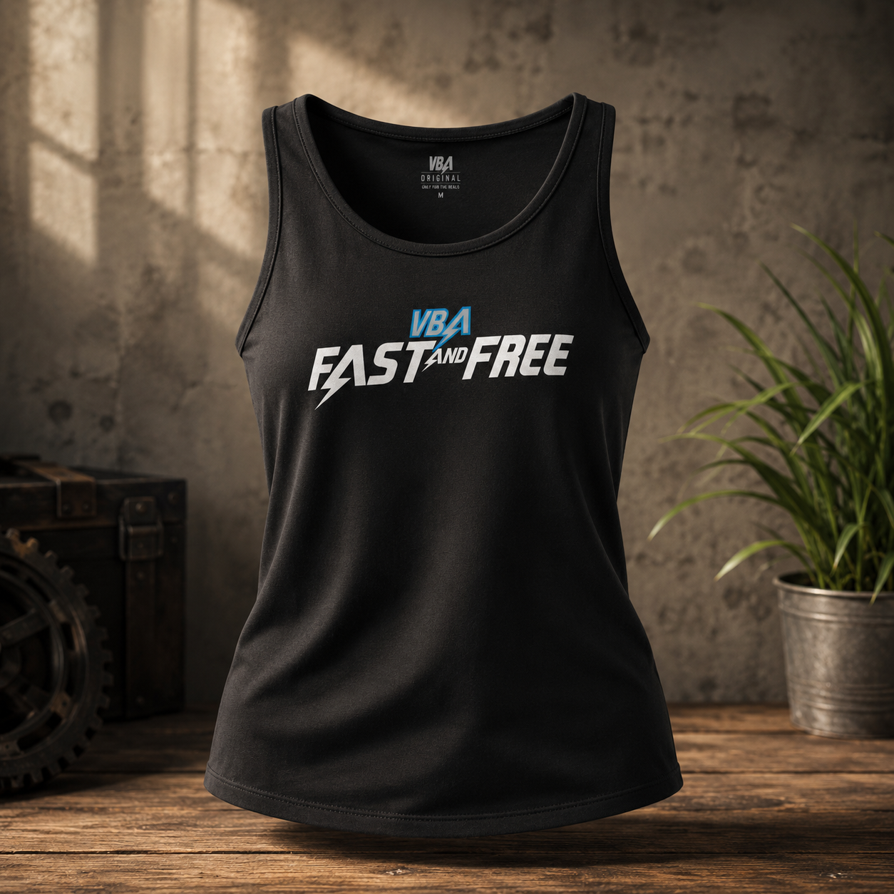 Débardeur femme noir Fast and Free VBA442 avec logo blanc et bleu sur la face avant